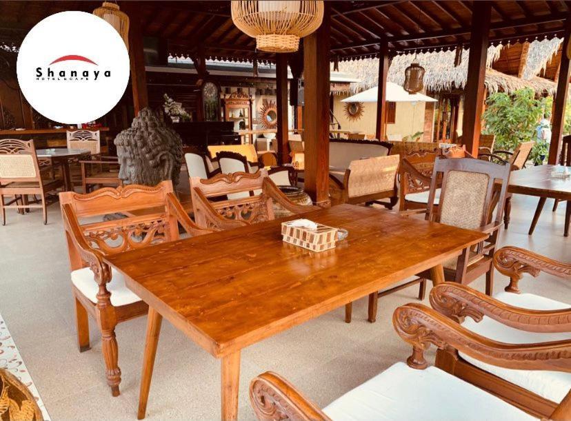 Shanaya Hotel & Cafe Magelang Bagian luar foto